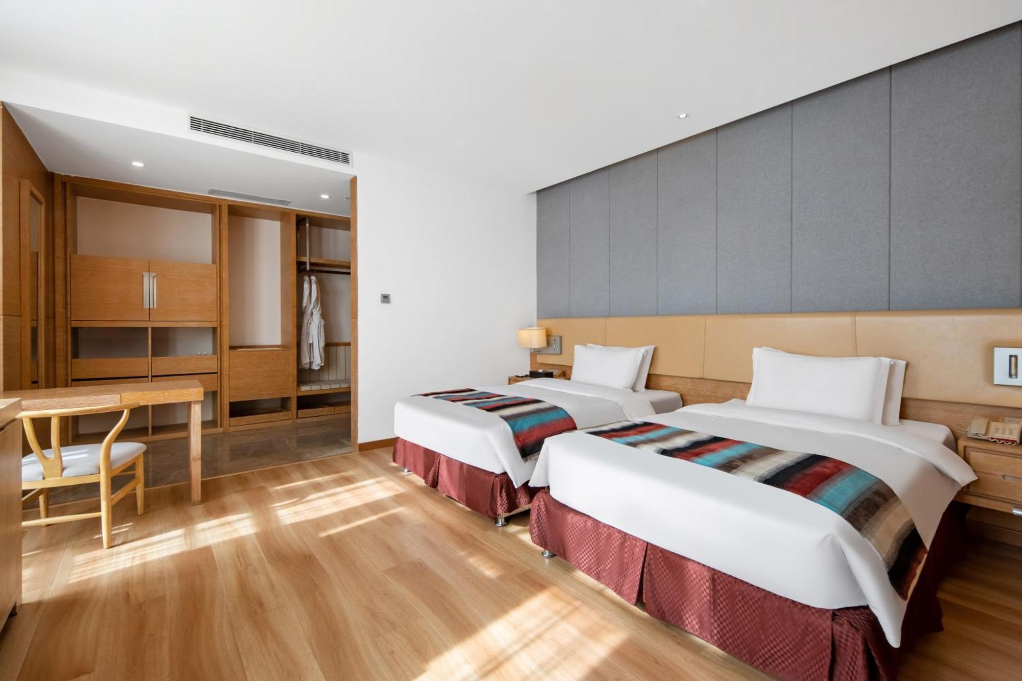 Novotel Huashan Huayin Exterior photo